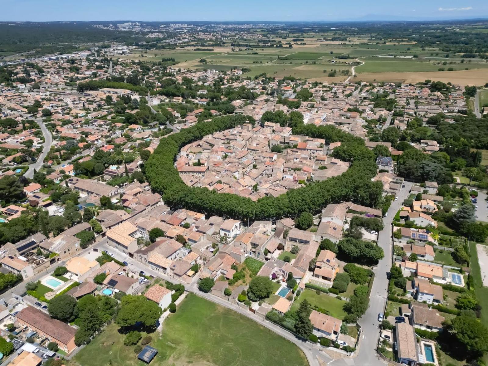 Appartement Plein Centre Bernis Exteriér fotografie