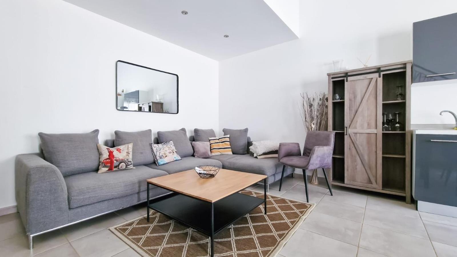 Appartement Plein Centre Bernis Exteriér fotografie
